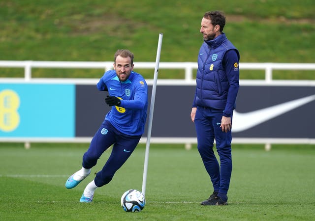 Harry Kane (left) and manager Gareth Southgate
