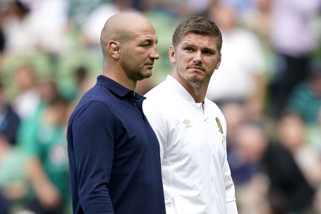 England boss Steve Borthwick (left) will not put pressure on Owen Farrell (right) to return