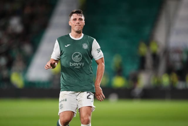 Josh Mulligan in action for Hibernian