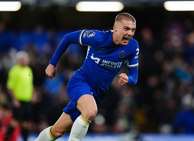 Superb Cole Palmer scores four as Chelsea hit Everton for six