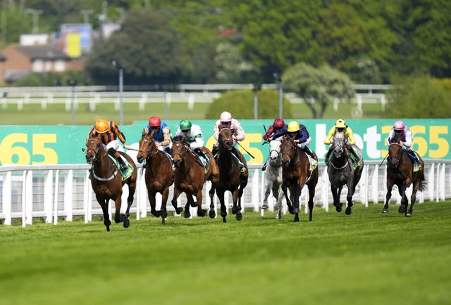 Dancing Gemini stormed clear of a top field
