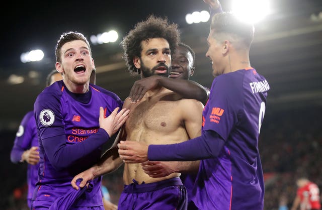 Mohamed Salah (centre)