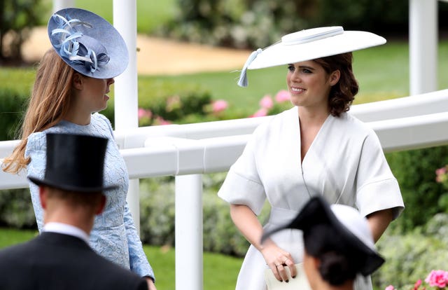 Princess Eugenie (right) and Princess Beatrice