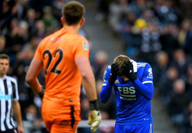 Dan Burn strike sets Newcastle on their way to Carabao Cup semi-final