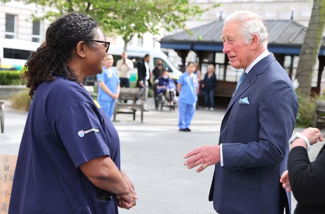 Charles visits St Bartholomew’s Hospital