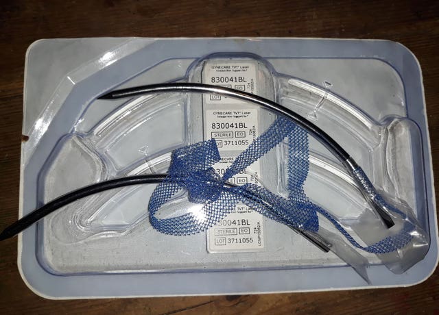 A surgical mesh kit