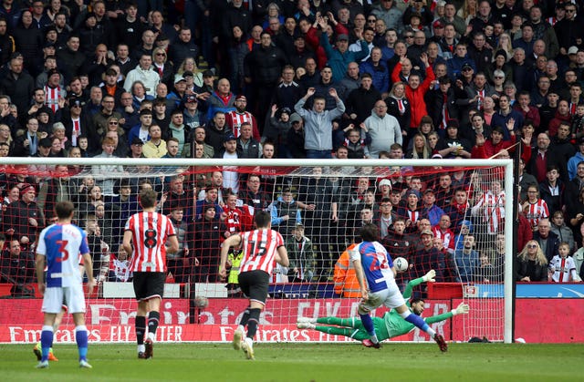 Last-gasp Tommy Doyle stunner sends Sheffield United into FA Cup semi-finals