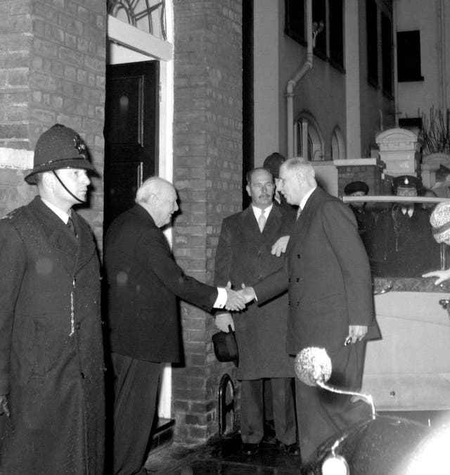 Politics – Winston Churchill – Hyde Park Gate, London
