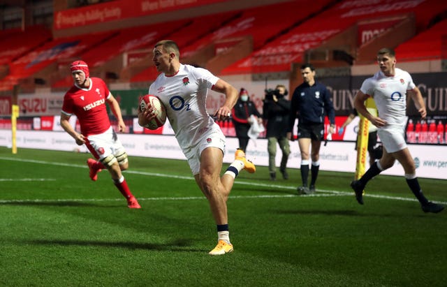 Henry Slade scores England’s first try