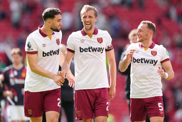 West Ham’s Tomas Soucek and team-mates celebrate