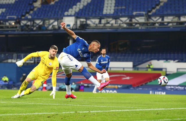 Richarlison scores Everton''s opener