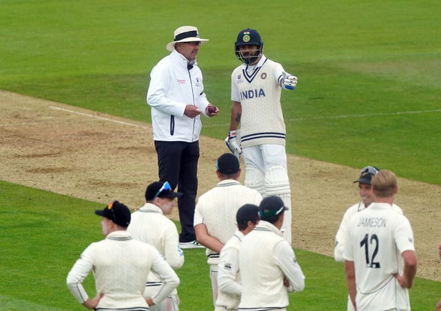 Kohli deep in discussion with umpire Richard Illingworth at the Ageas Bowl.