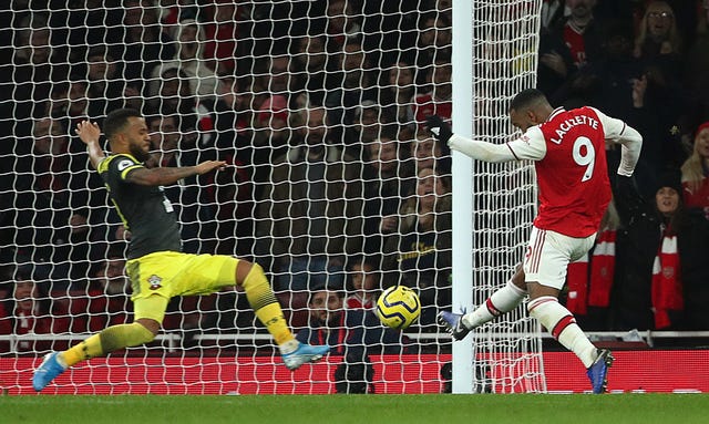 Alexandre Lacazette equalises late on for the Gunners 
