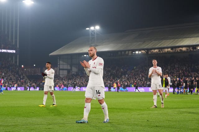 Christian Eriksen applauds United's travelling fans