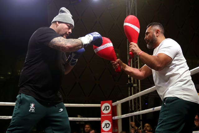 Andy Ruiz Jr donned a hat for his work-out
