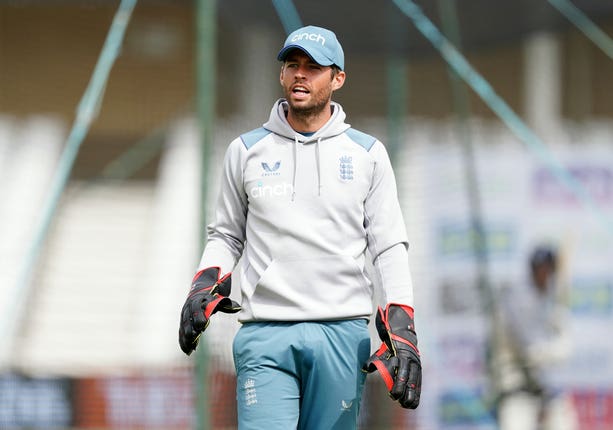 Wicketkeeper Ben Foakes returns after missing the last Test with Covid.
