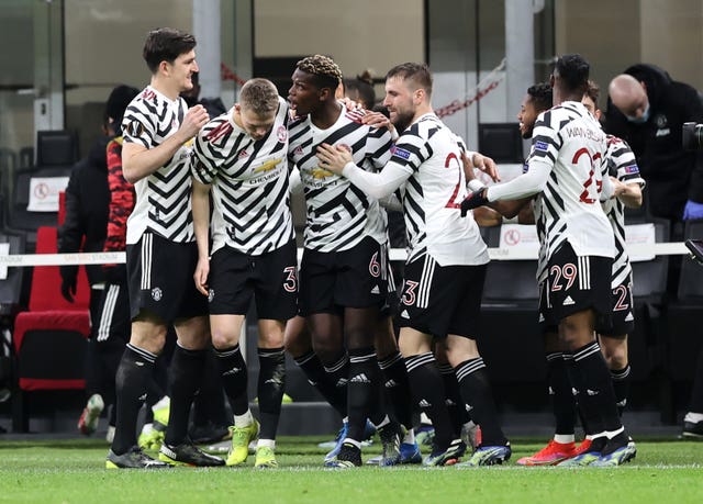 Paul Pogba (centre) celebrates scoring the winner