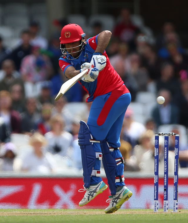 Asghar Afghan fell to Joe Root's occasional spin 