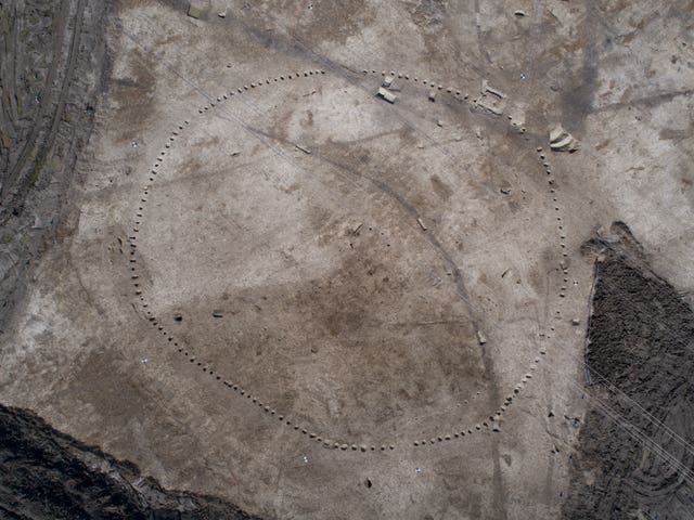 A ceremonial timber circle at Wellwick Farm
