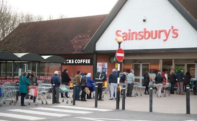 Shopping queues