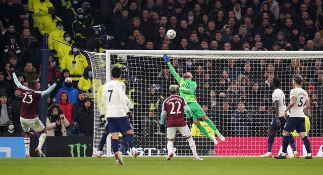 Hugo Lloris ‘loves’ Tottenham and wants to stay, says Antonio Conte PLZ Soccer Hugo Lloris ‘loves’ Tottenham and wants to stay, says Antonio Conte PLZ Soccer
