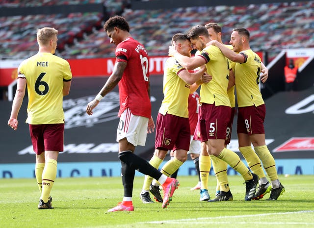 Burnley celebrate James Tarkowski''s goal