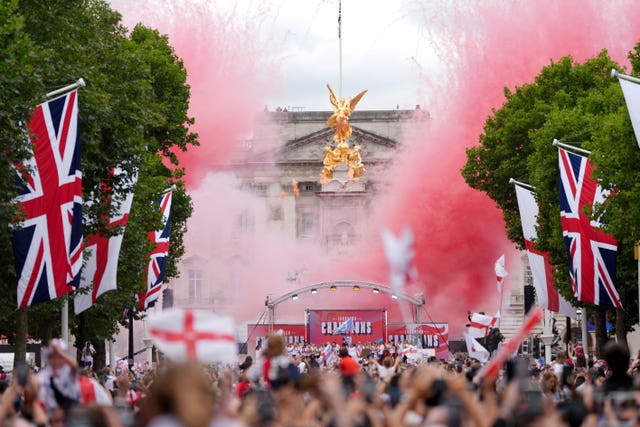 England Homecoming Victory Parade – The Mall – Tuesday July 29th