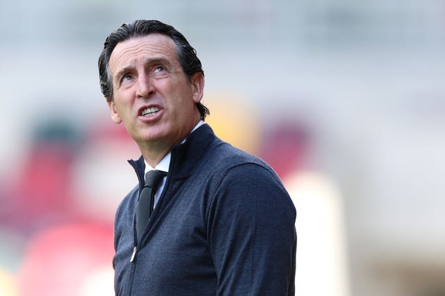Unai Emery on the touchline