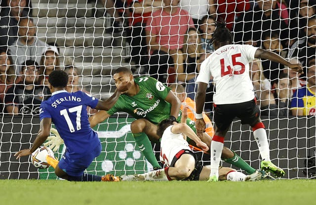 Southampton beat Chelsea to march past Blues in table