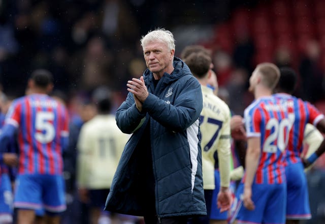 Everton manager David Moyes applauds