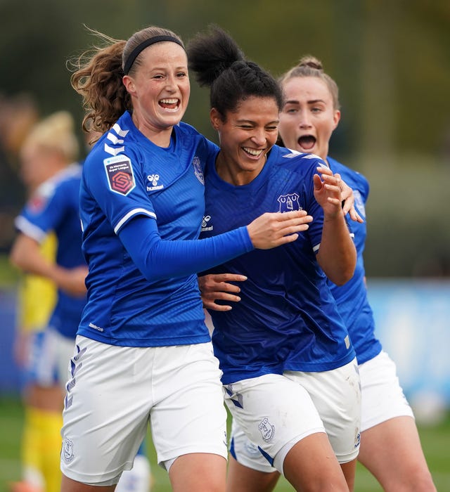 Everton's Valerie Gauvin (centre) celebrates scoring her side's second goal