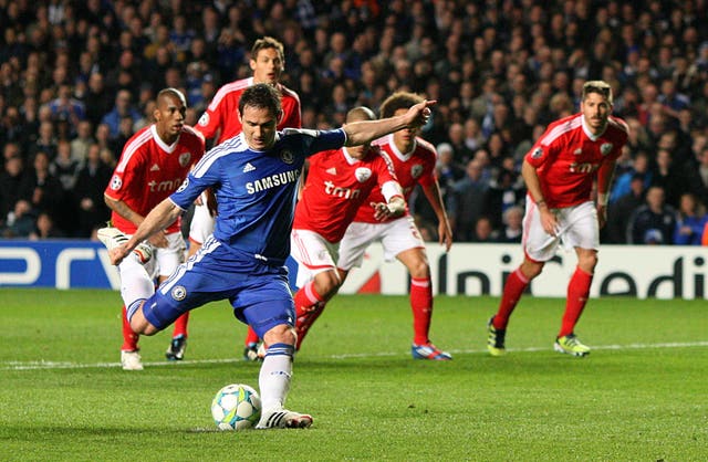 Frank Lampard's penalty helped Chelsea to see off Benfica at Stamford Bridge.