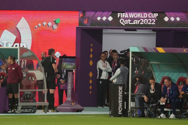 Referee Rafael Clause uses VAR to give Iran a penalty against England 