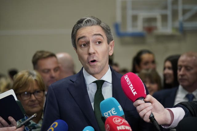 Fine Gael leader Simon Harris speaks to the media