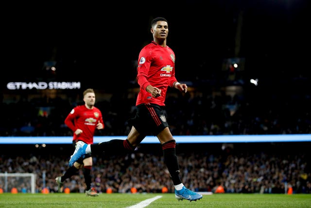 Fast-starting United stun City as Manchester derby marred by crowd trouble