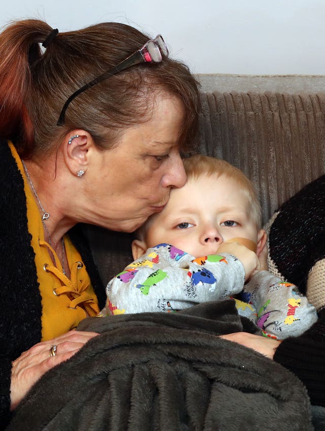 3 generations of Harding family battle serious illness