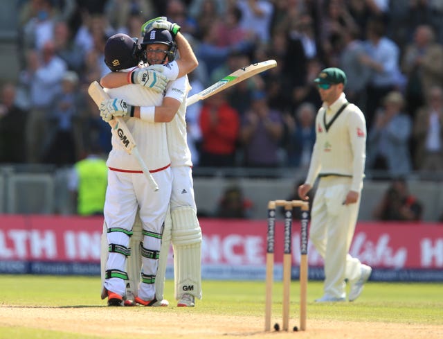 England's Joe Root and Ian Bell celebrate victory over Australia in 2015