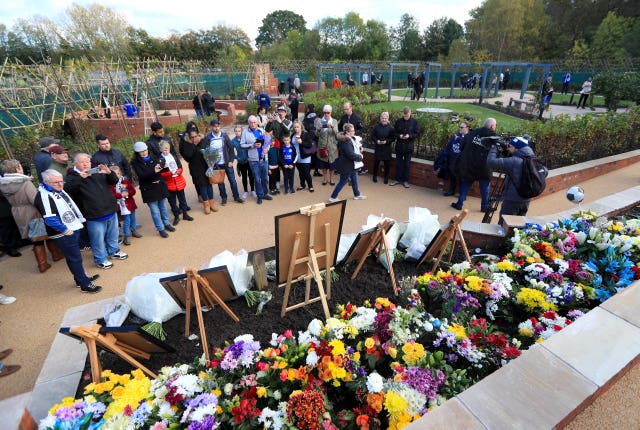 Vichai Srivaddhanaprabha Memorial Garden opening