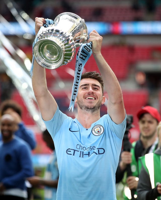 Aymeric Laporte lifts the FA Cup