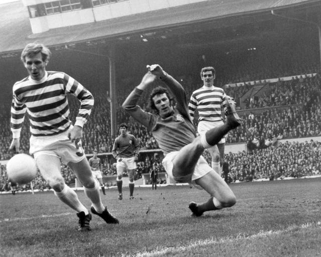 Billy McNeill (left)