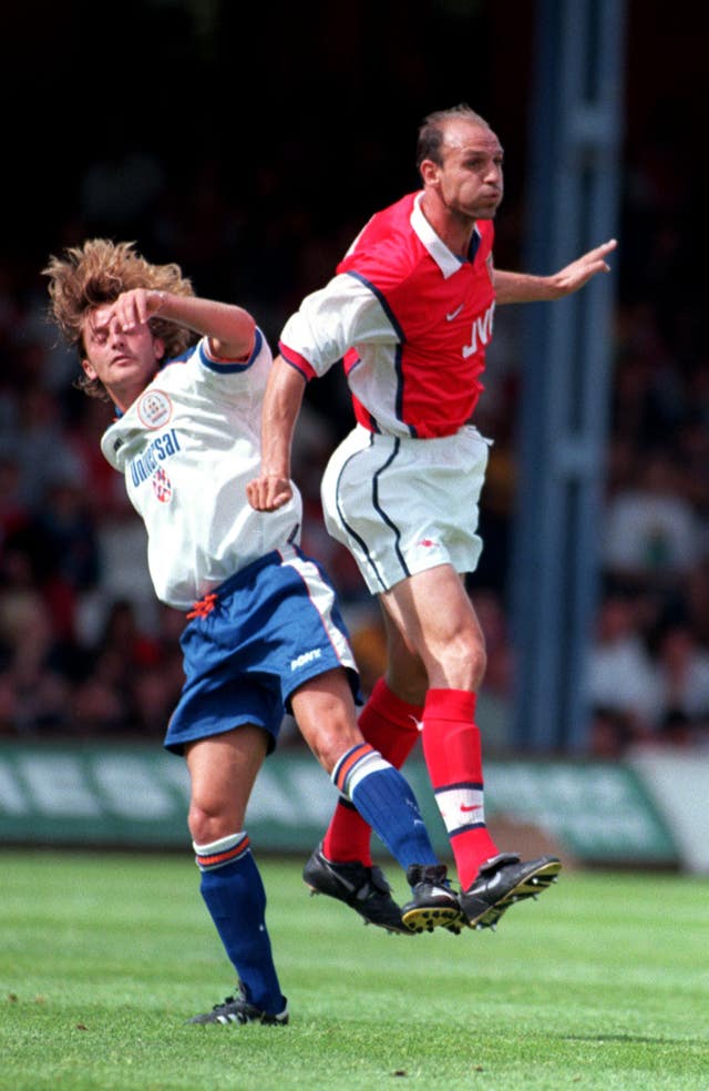 Steve Bould in action for Arsenal