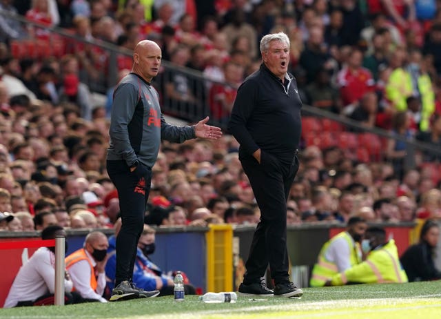 Steve Bruce, right, reacts during Newcastle's defeat