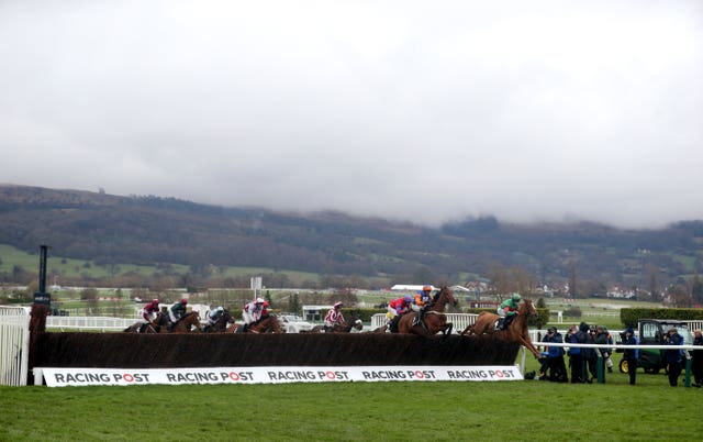 Runners and riders in the early stages of the Arkle Trophy