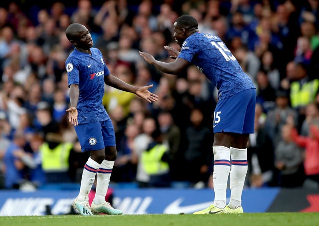 N’Golo Kante scored a fine goal as Chelsea pushed back 