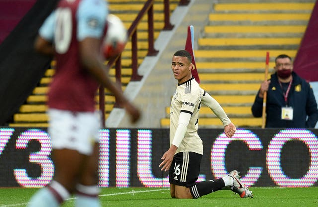 Manchester United boost Champions League bid with comfortable Aston Villa win