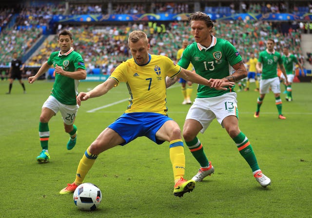 Republic of Ireland v Sweden – UEFA Euro 2016 – Group E – Stade de France