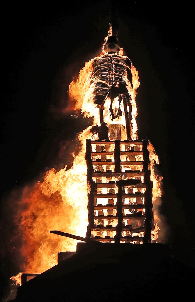 Battle of the Boyne bonfires