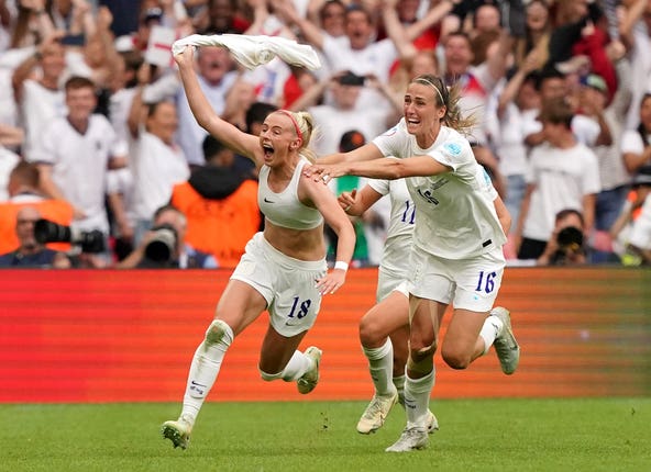 Chloe Kelly celebrates