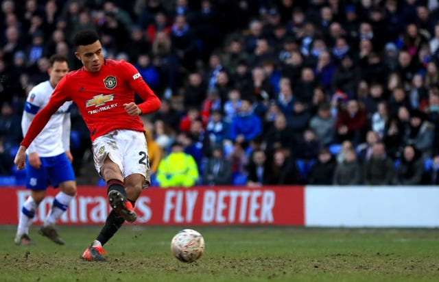 Manchester United cruise past Tranmere in FA Cup fourth round