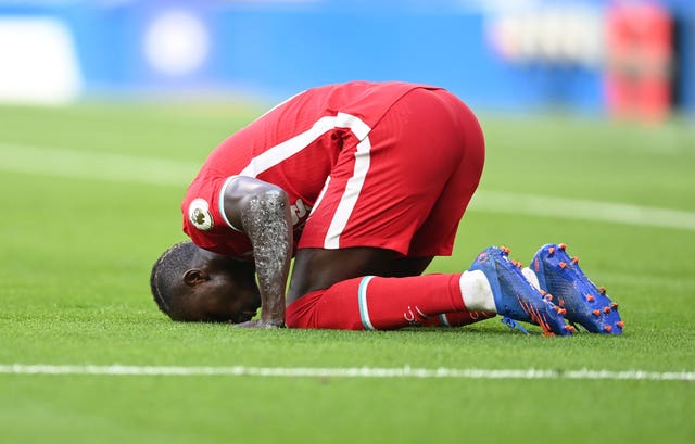 Sadio Mane scores twice as Liverpool ease past 10-man Chelsea